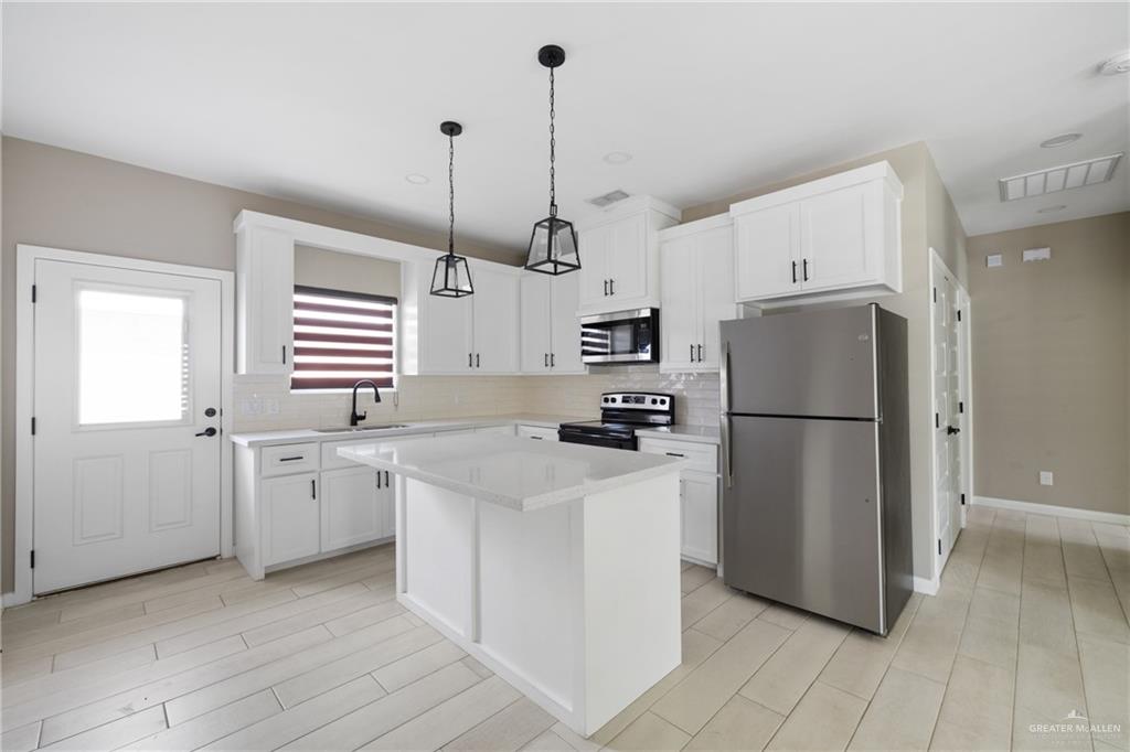 Photo 4 of 2202 Hester Street #4