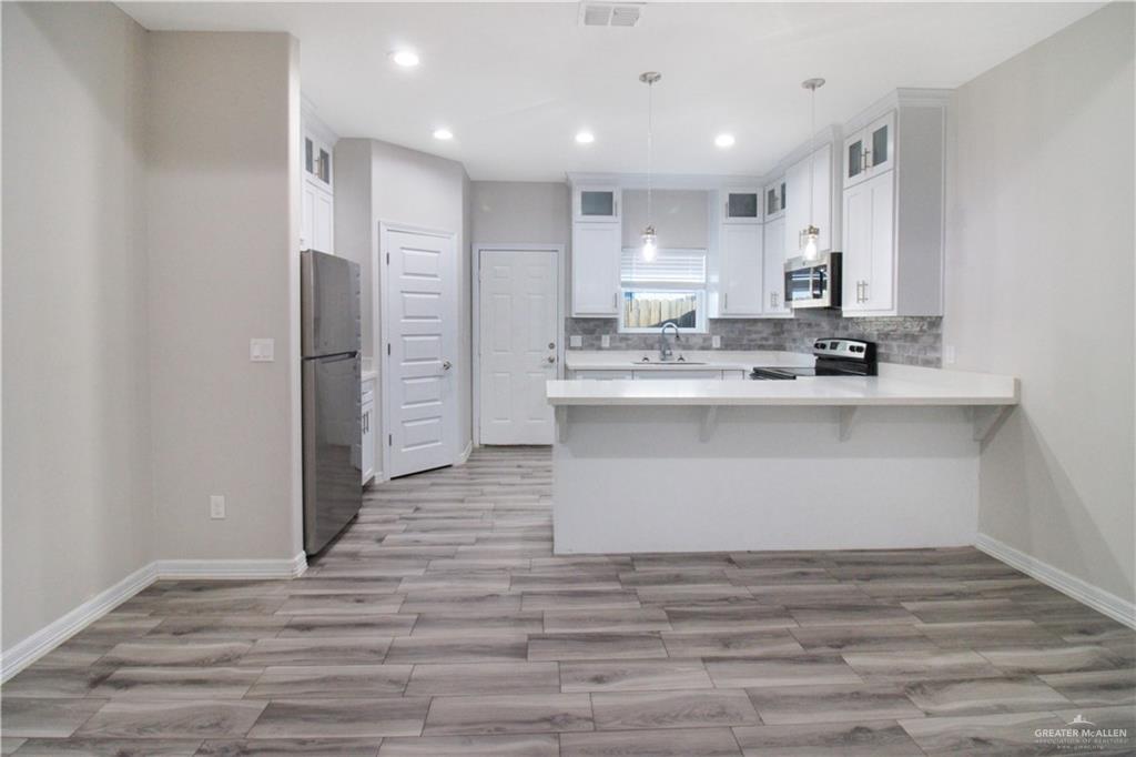 Photo 3 of 1634 Playa Drive #3