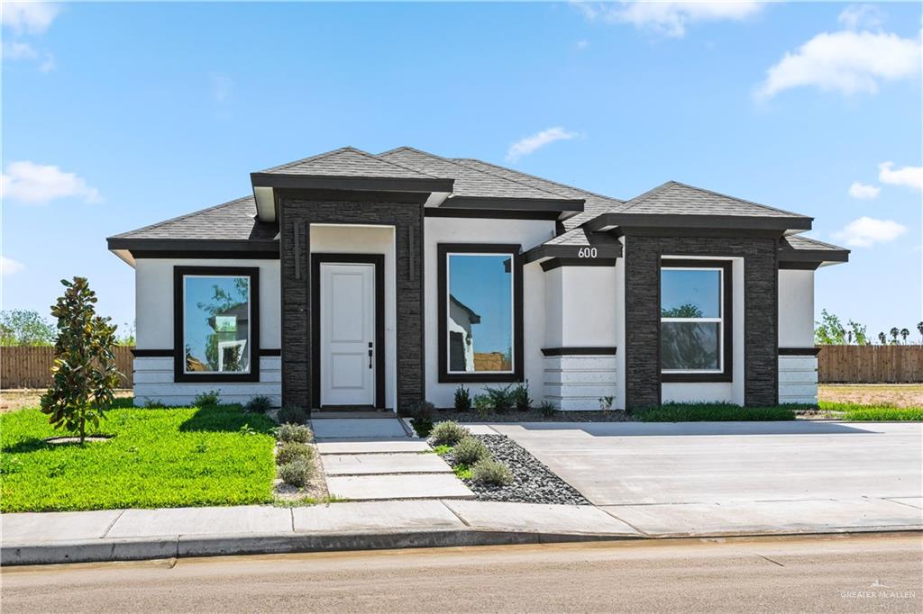 Photo 1 of 600 Sadie Street, Edinburg