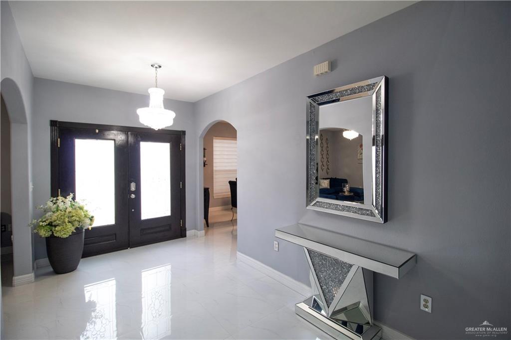 Photo 3 of 1705 Madero Drive