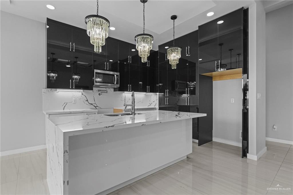 Photo 7 of 3003 Silver Oak Avenue