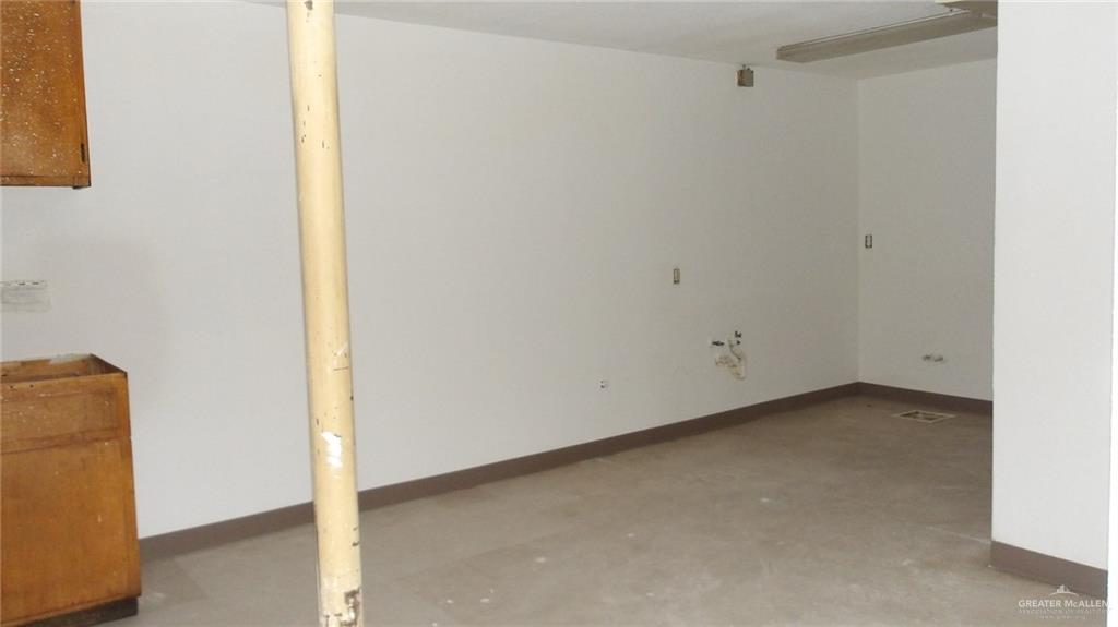 Photo 7 of 1111 Jackson Road