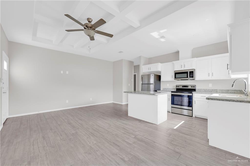 Photo 4 of 5007 Dahlia Street #3