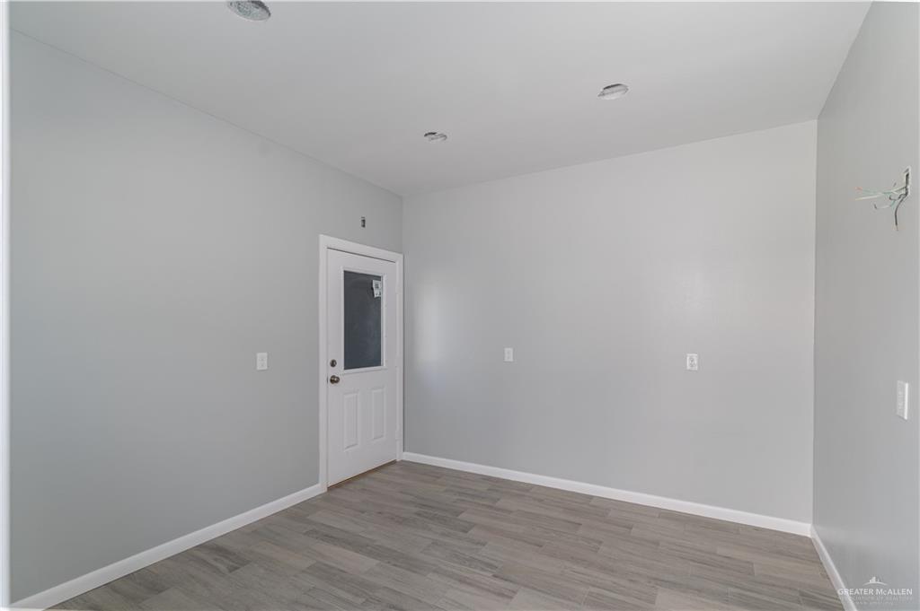 Photo 4 of 2103 Griffin Parkway #4