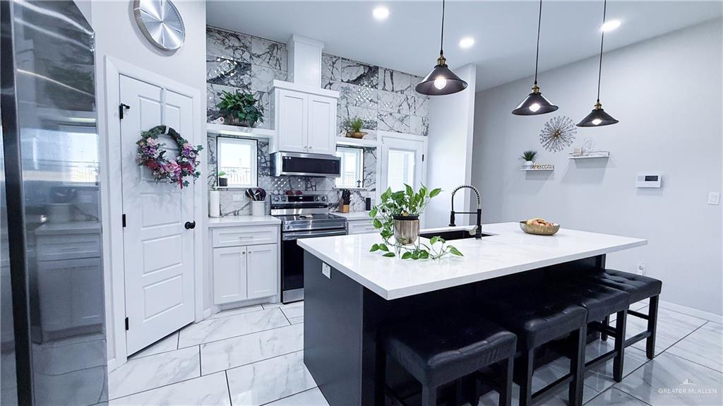 Photo 11 of 2505 Cartier Drive