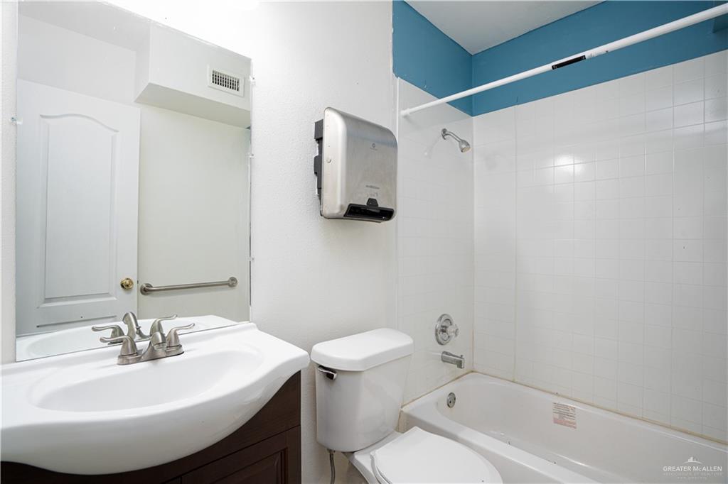 Photo 12 of 412 18th Street #G