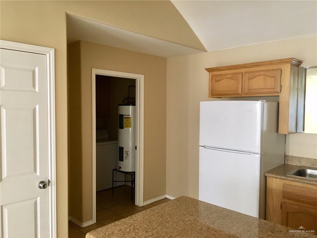 Photo 3 of 2503 Salvatierra Avenue #29