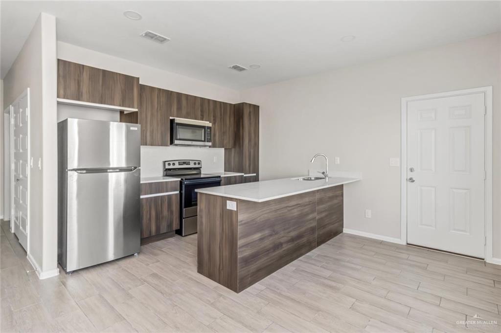 Photo 4 of 1308 Shavano Drive