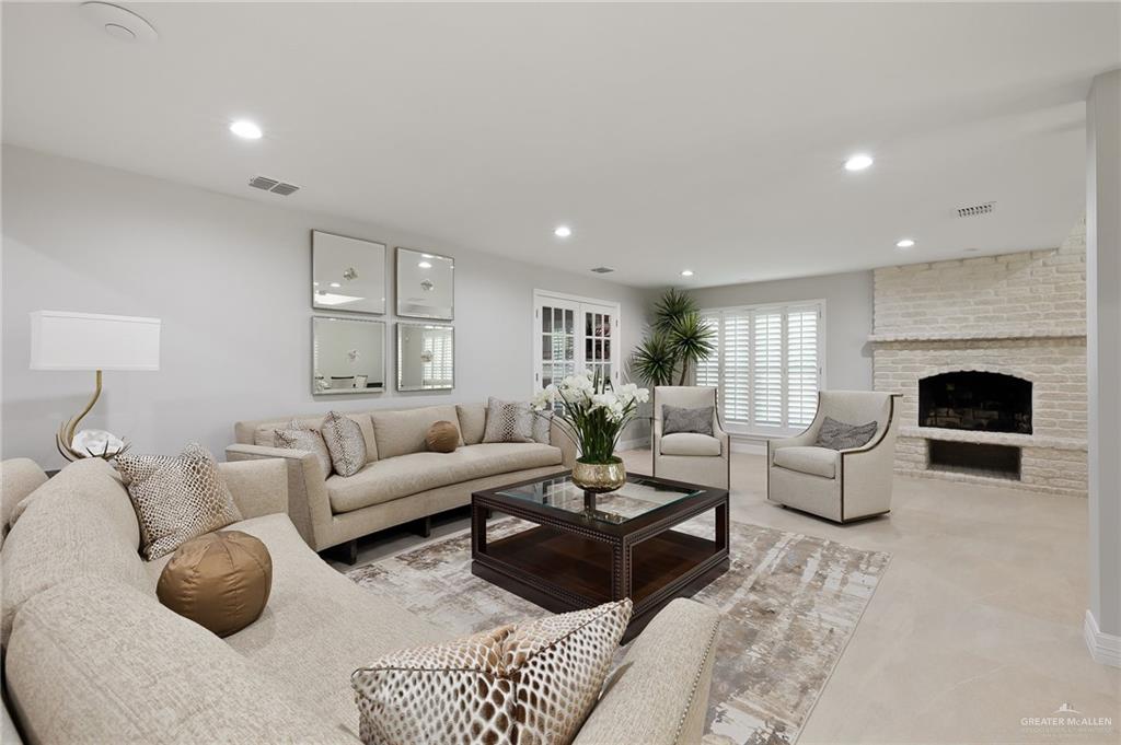 Photo 4 of 1700 Frontera Road