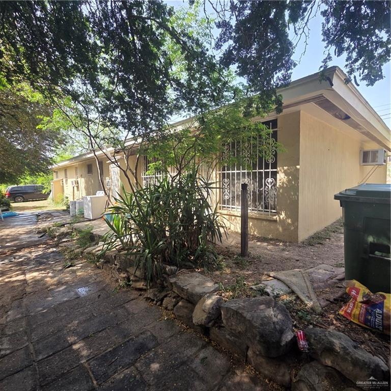 Photo 11 of 1308 Garcia Street