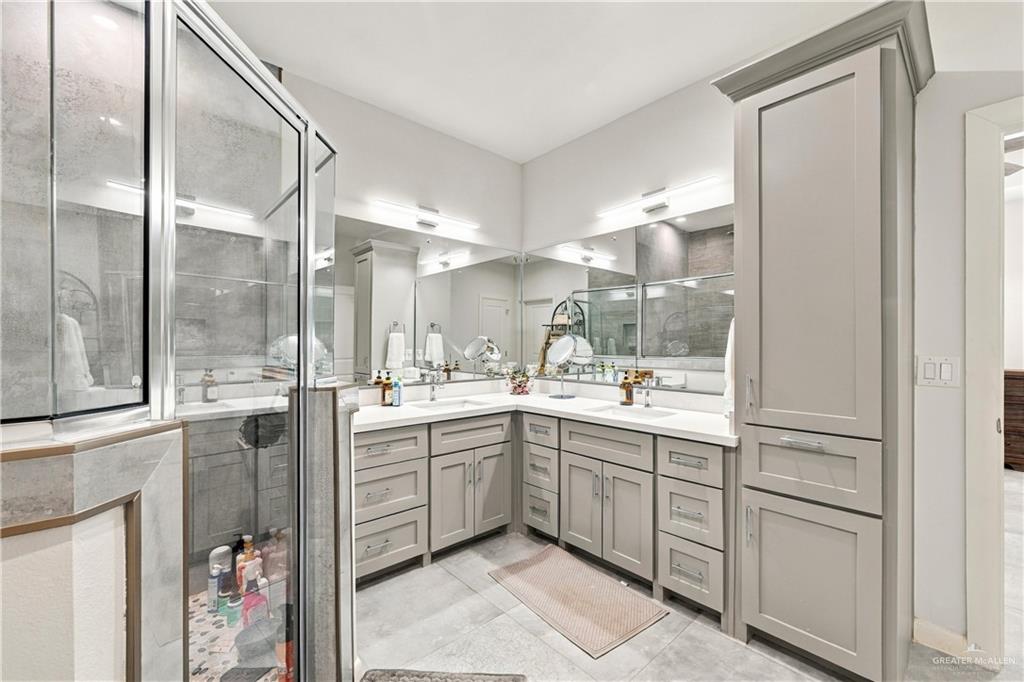 Photo 17 of 2108 35th Street