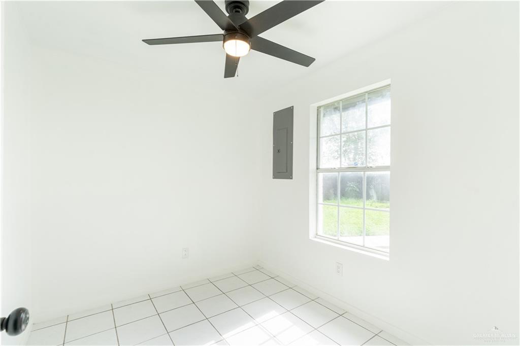 Photo 11 of 3107 Edison Avenue