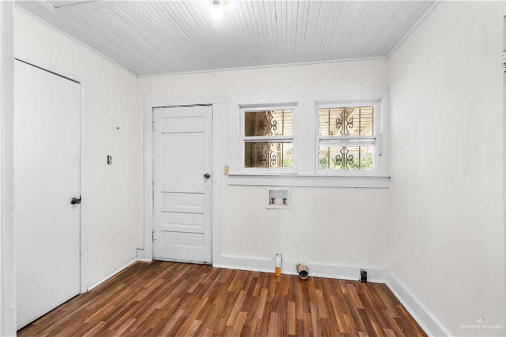 Photo 4 of 397 Bonham Street