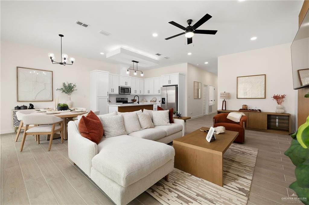 Photo 4 of 3217 La Cienega Street