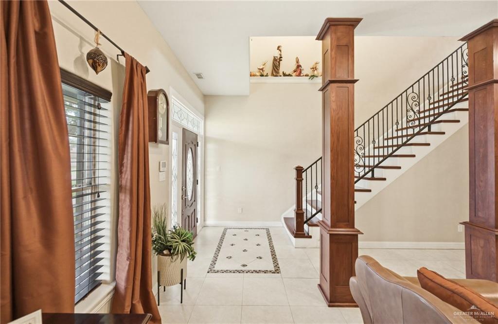 Photo 2 of 4200 Palm Grove Drive