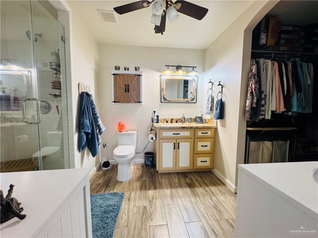 Photo 11 of 8560 Lago Vista Drive