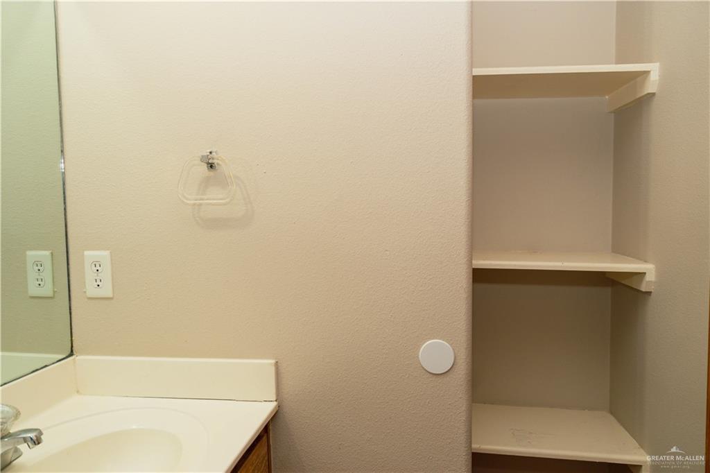 Photo 9 of 4308 King Drive