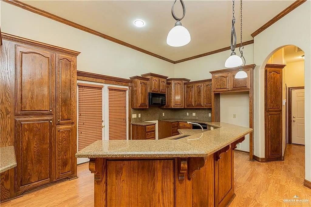 Photo 11 of 2433 7th Street