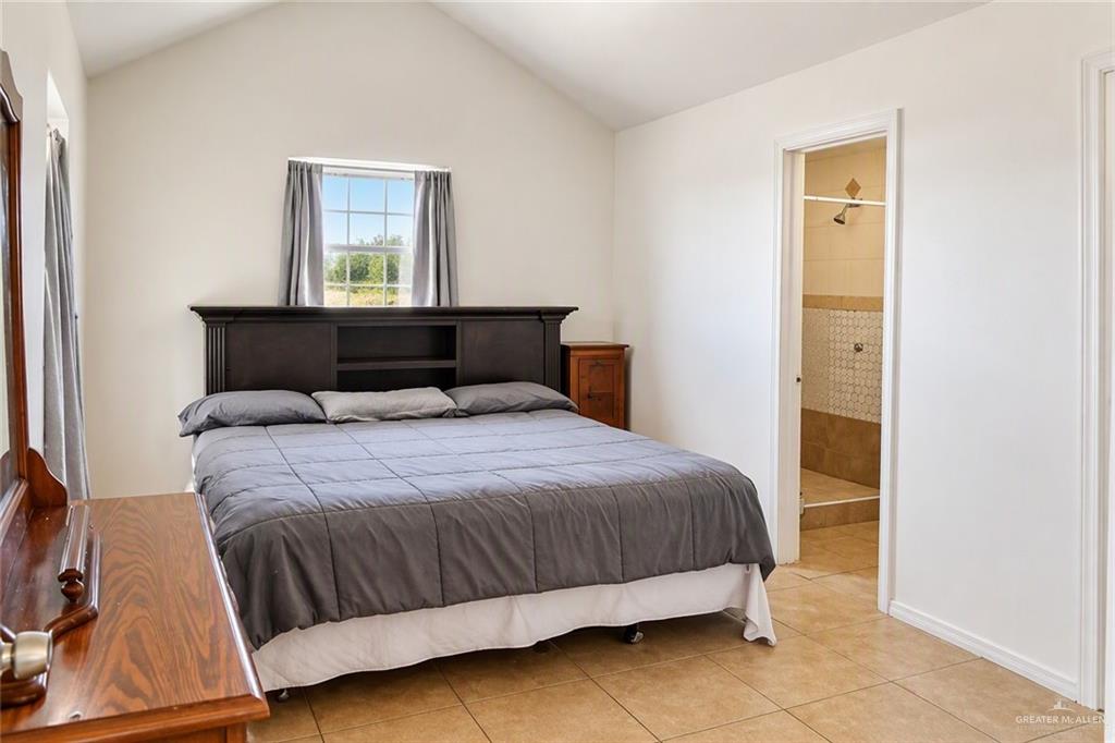 Photo 3 of 712 Vfw Avenue