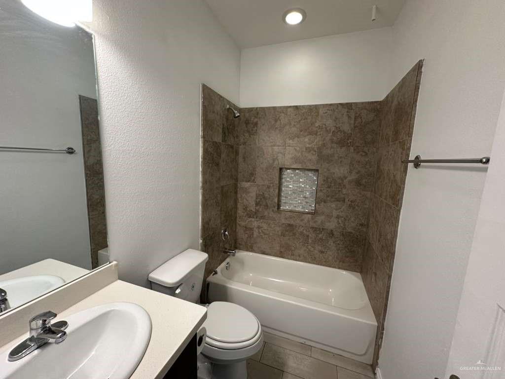 Photo 10 of 3708 Valeria Street #2