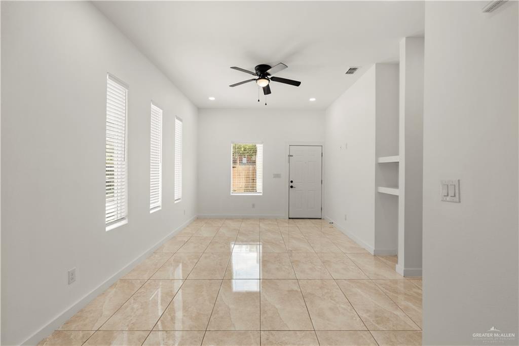 Photo 10 of 412 & 408 Gastel Circle