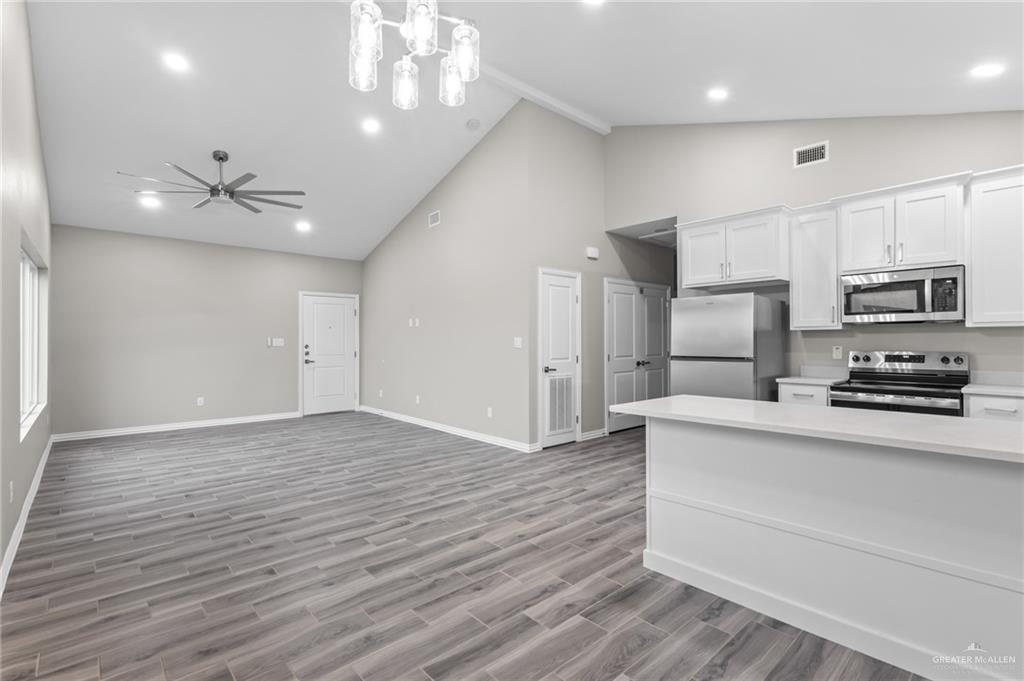 Photo 5 of 2605 Woodpecker Road