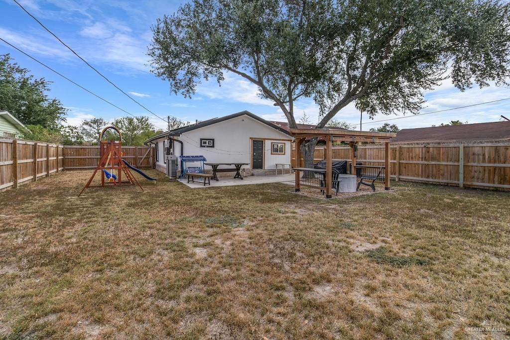 Photo 10 of 603 Samano Street