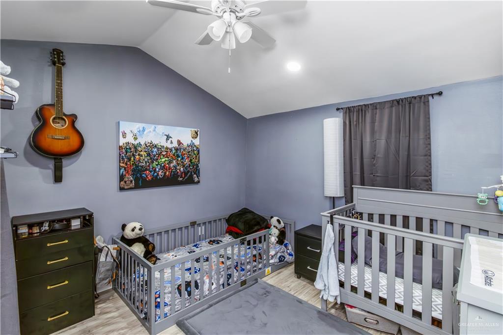 Photo 7 of 603 Samano Street
