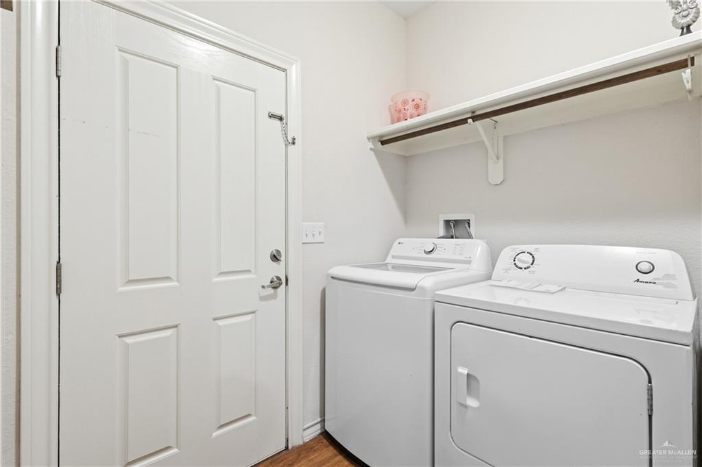Photo 11 of 512 Santa Angela Street