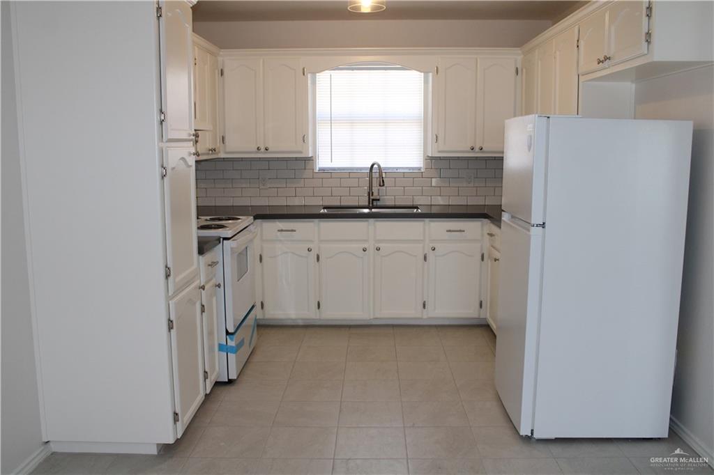 Photo 3 of 1408 Pine Street #C