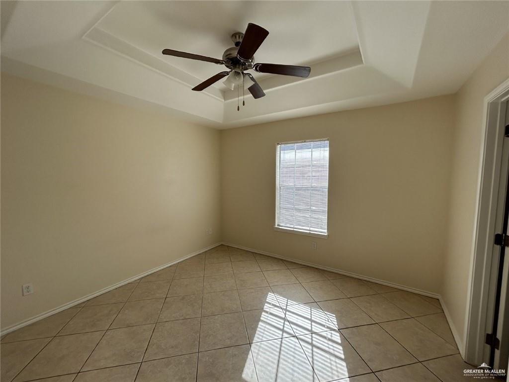 Photo 5 of 314 Albatross Avenue