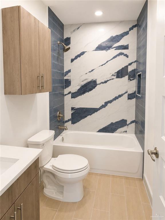 Photo 4 of 217 7th Street #2