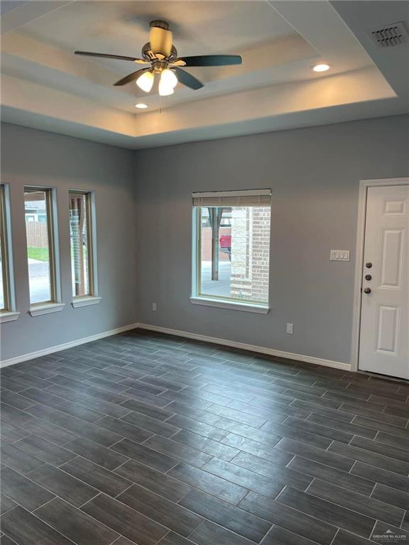Photo 9 of 2709 Primrose Avenue