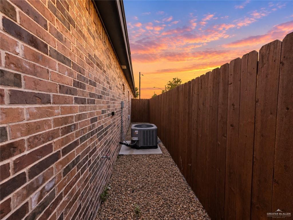 Photo 9 of 907 Hidden Hills Street #1