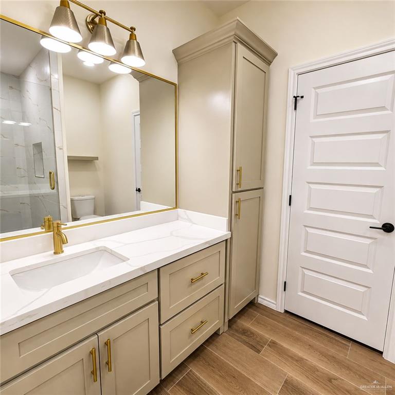 Photo 10 of 17993 Spruce Street