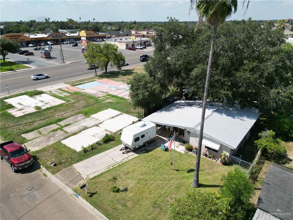 Photo 3 of 109 Mcdonald Avenue