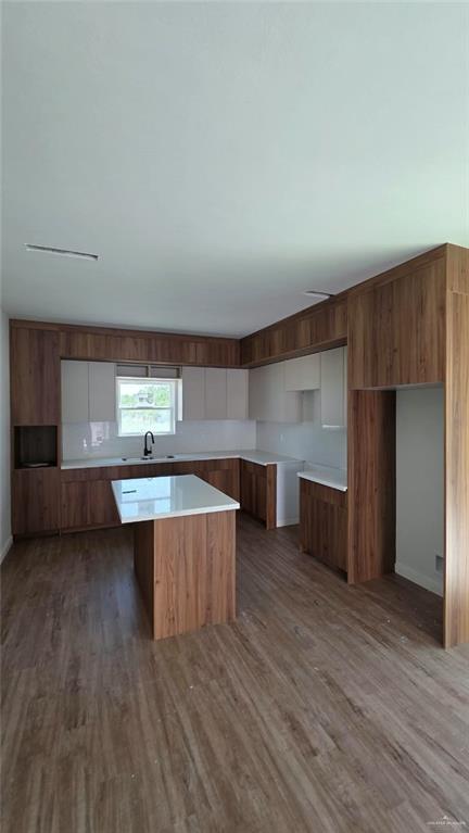 Photo 3 of 1801 Esperanza Avenue #1
