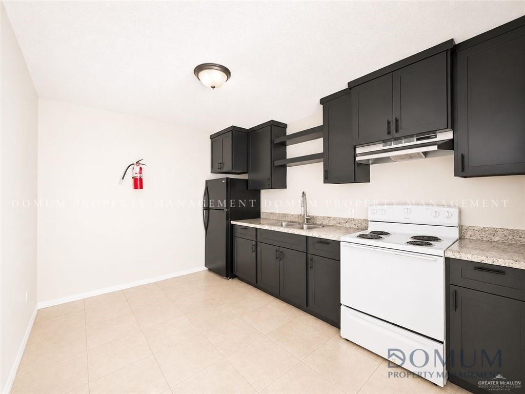 Photo 4 of 1811 Perkins Avenue #4