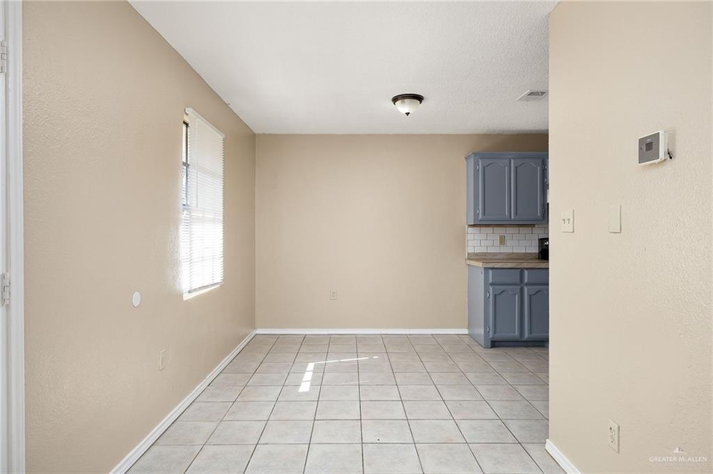 Photo 4 of 825 1st Street
