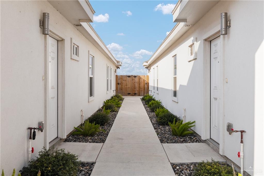 Photo 3 of 3400 Ventura Avenue #3