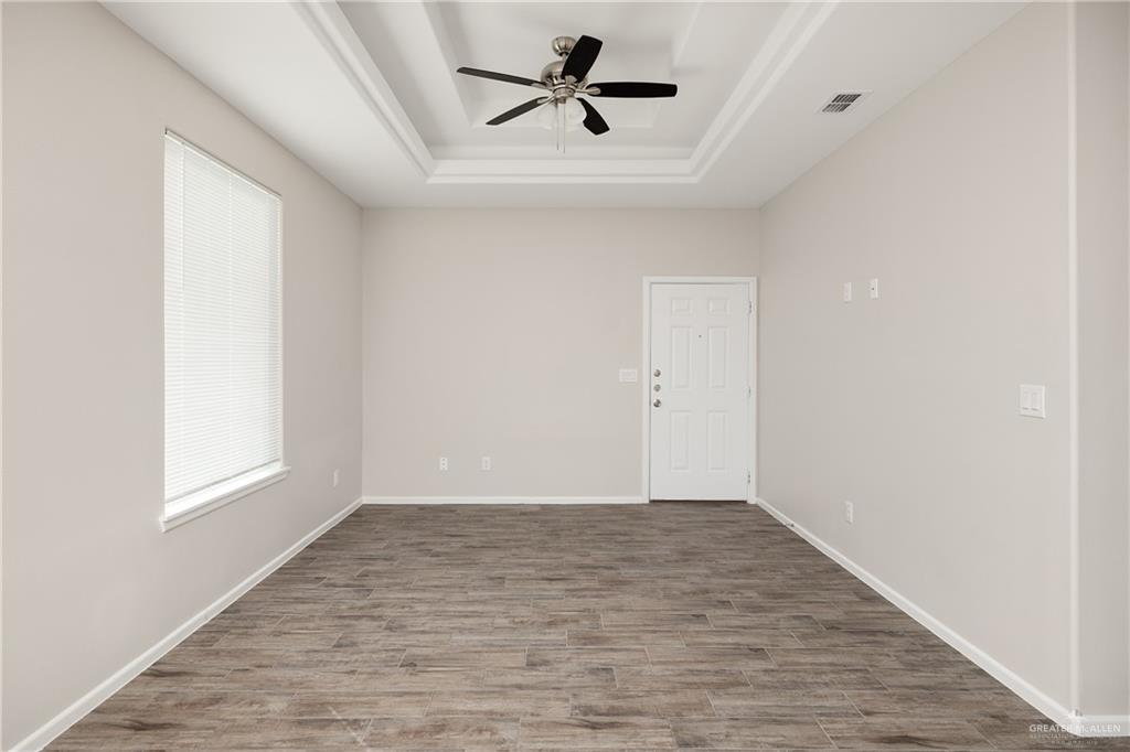 Photo 4 of 3400 Ventura Avenue #3