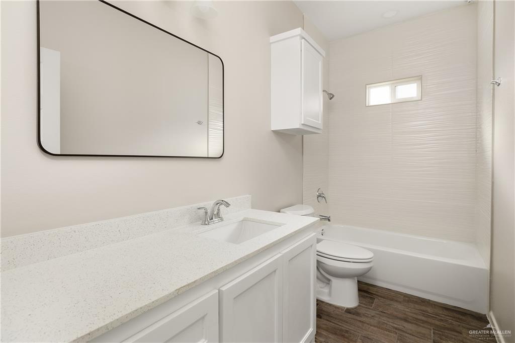 Photo 7 of 3400 Ventura Avenue #3