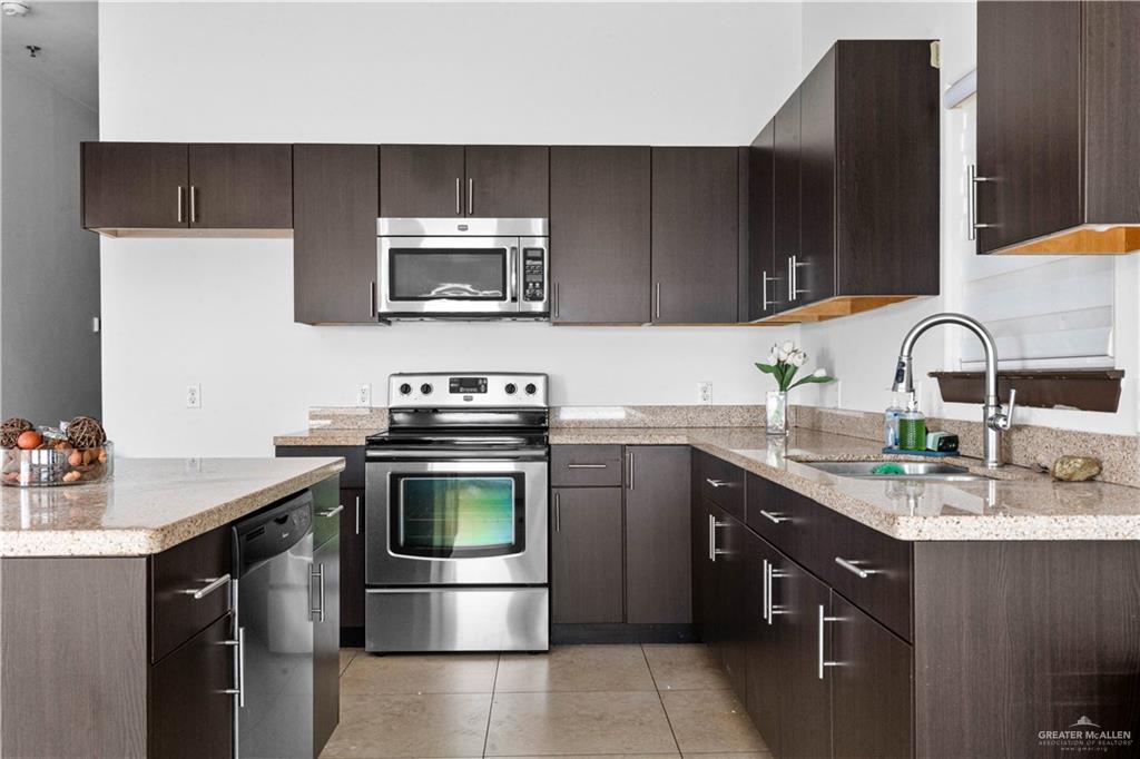 Photo 6 of 4217 Colbath Avenue #120B