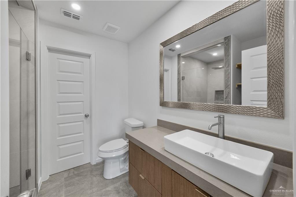 Photo 12 of 302 Valencia Drive
