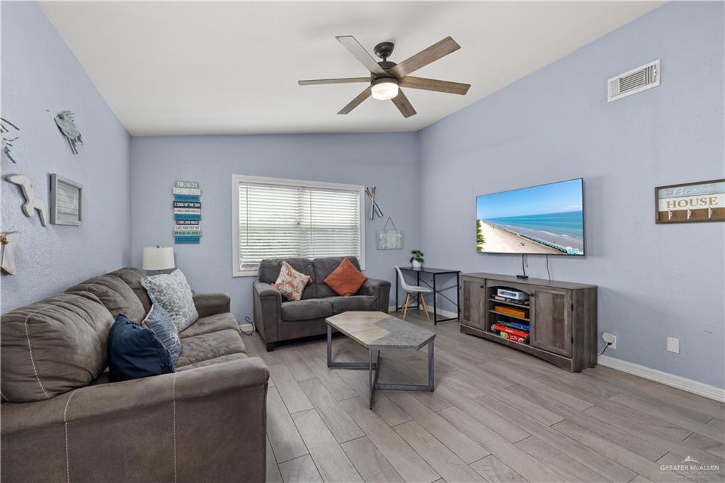 Photo 7 of 200 Retama Street