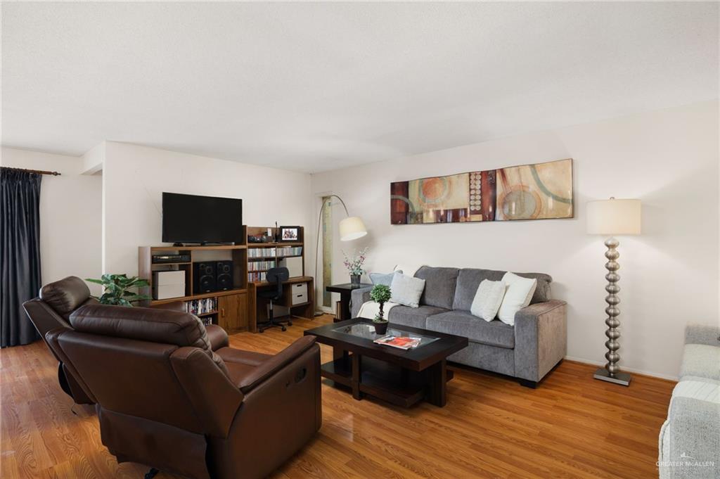 Photo 4 of 800 Dallas Avenue #17