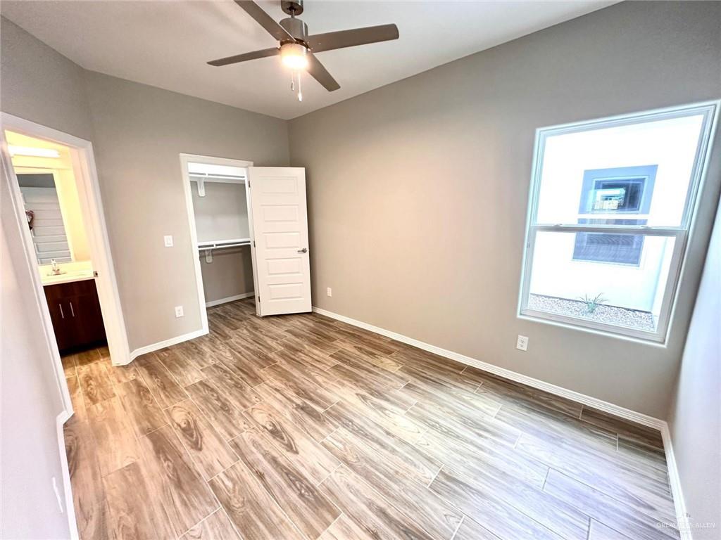Photo 5 of 3908 Walnut Avenue #2