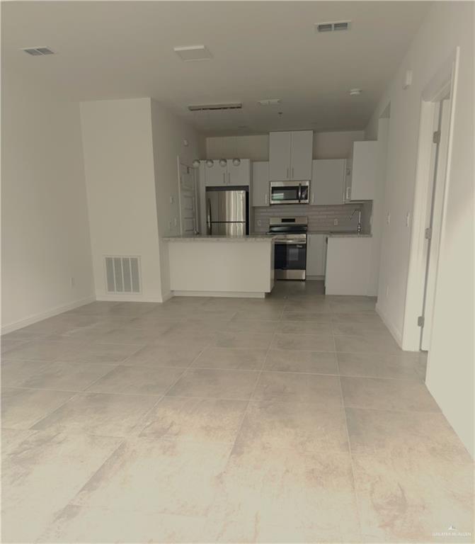 Photo 3 of 901 Yuma Avenue #807