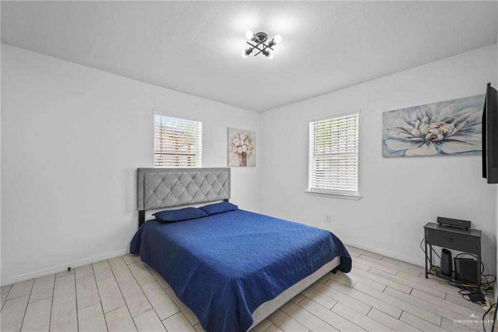 Photo 11 of 924 Garner Street