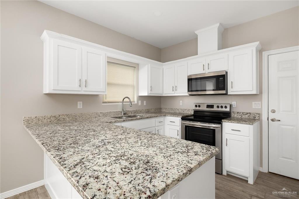 Photo 5 of 1908 Davenport Street #4